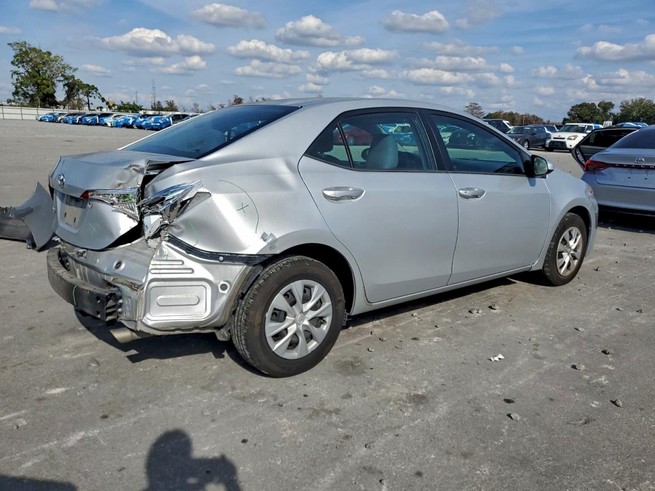 2015 TOYOTA COROLLA L photo 3