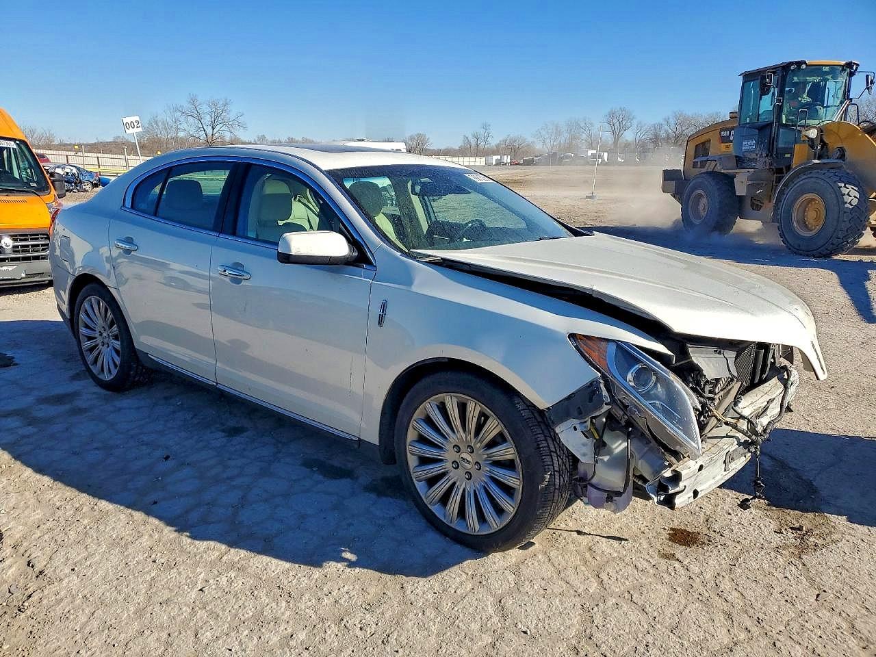 2013 LINCOLN MKS photo 10