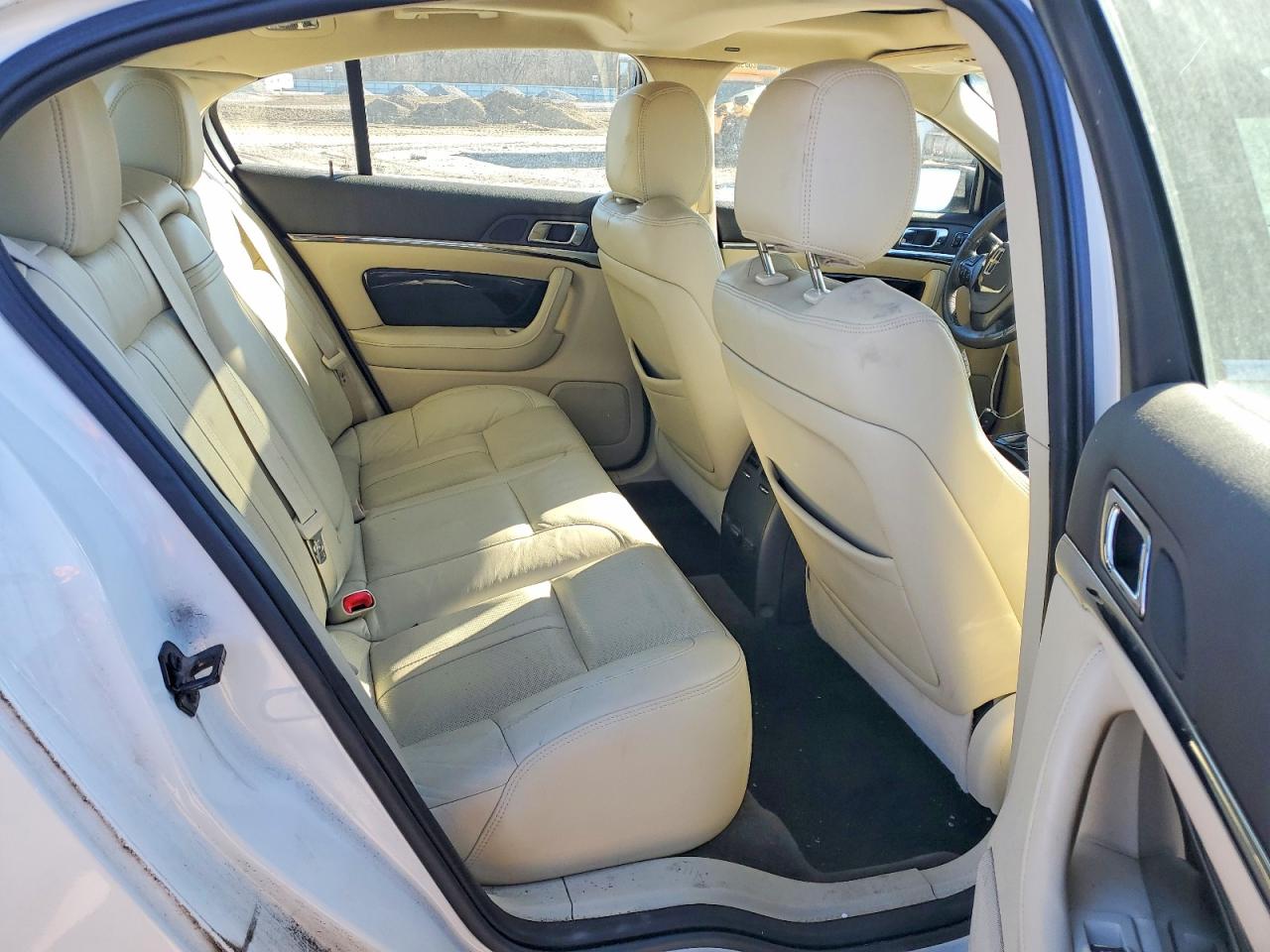 2013 LINCOLN MKS photo 31