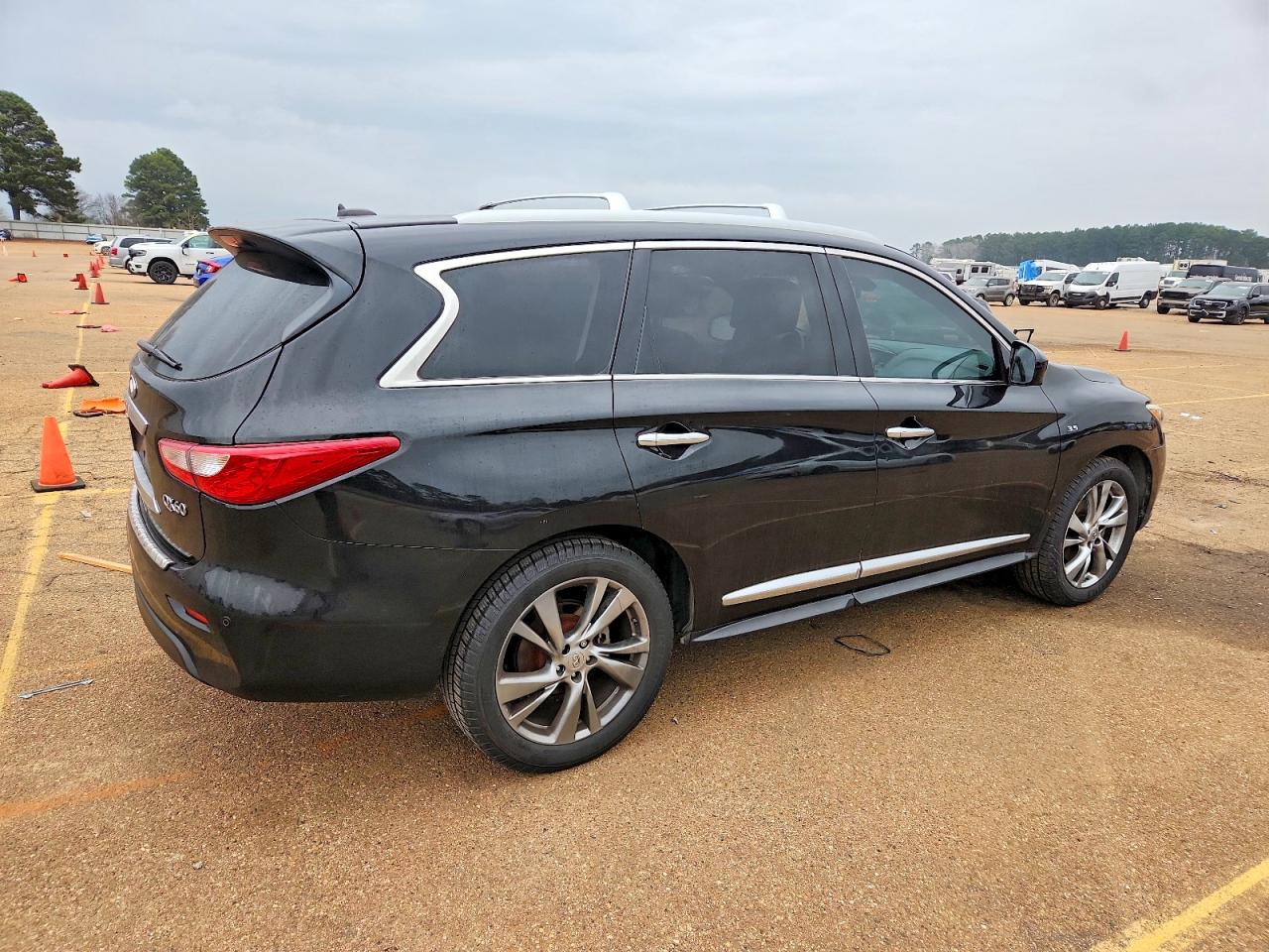 2014 INFINITI QX60 photo 3