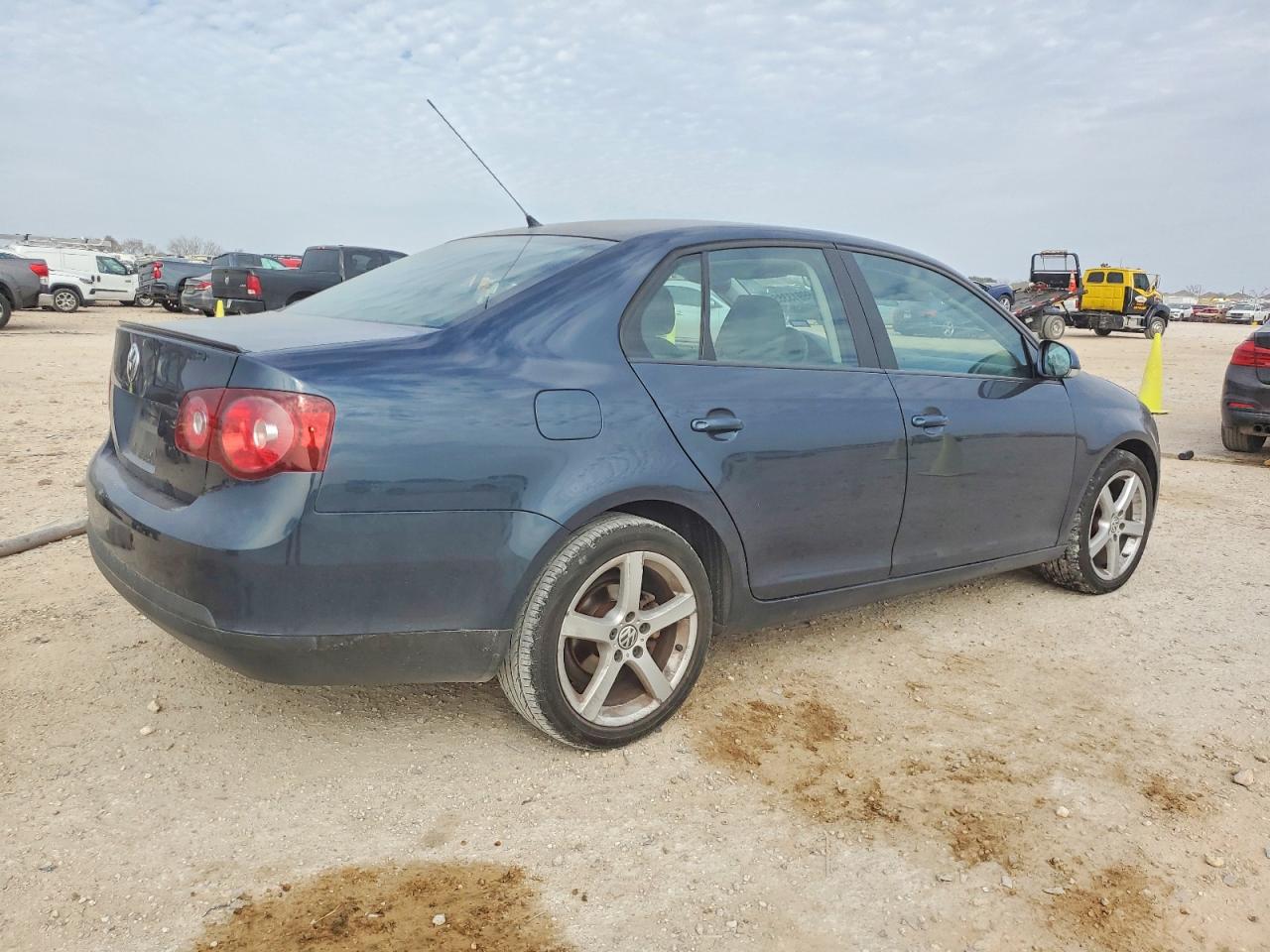 2009 VOLKSWAGEN JETTA S photo 3