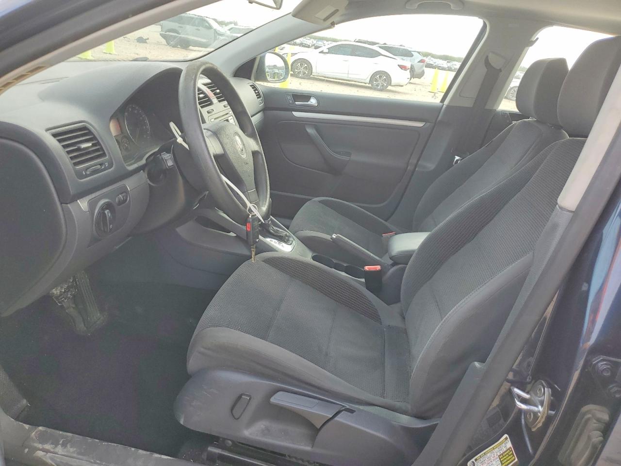 2009 VOLKSWAGEN JETTA S photo 7