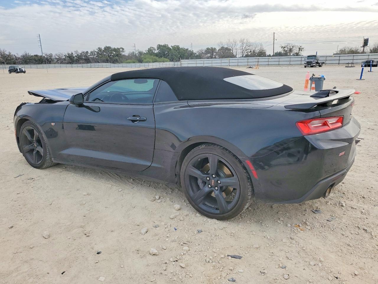 2016 CHEVROLET CAMARO SS photo 2