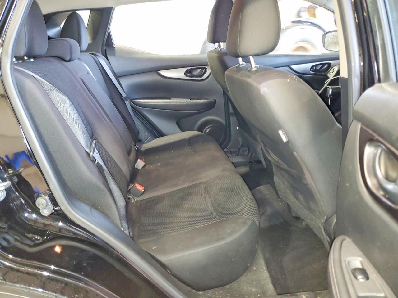 2018 NISSAN ROGUE SPORT S photo 10