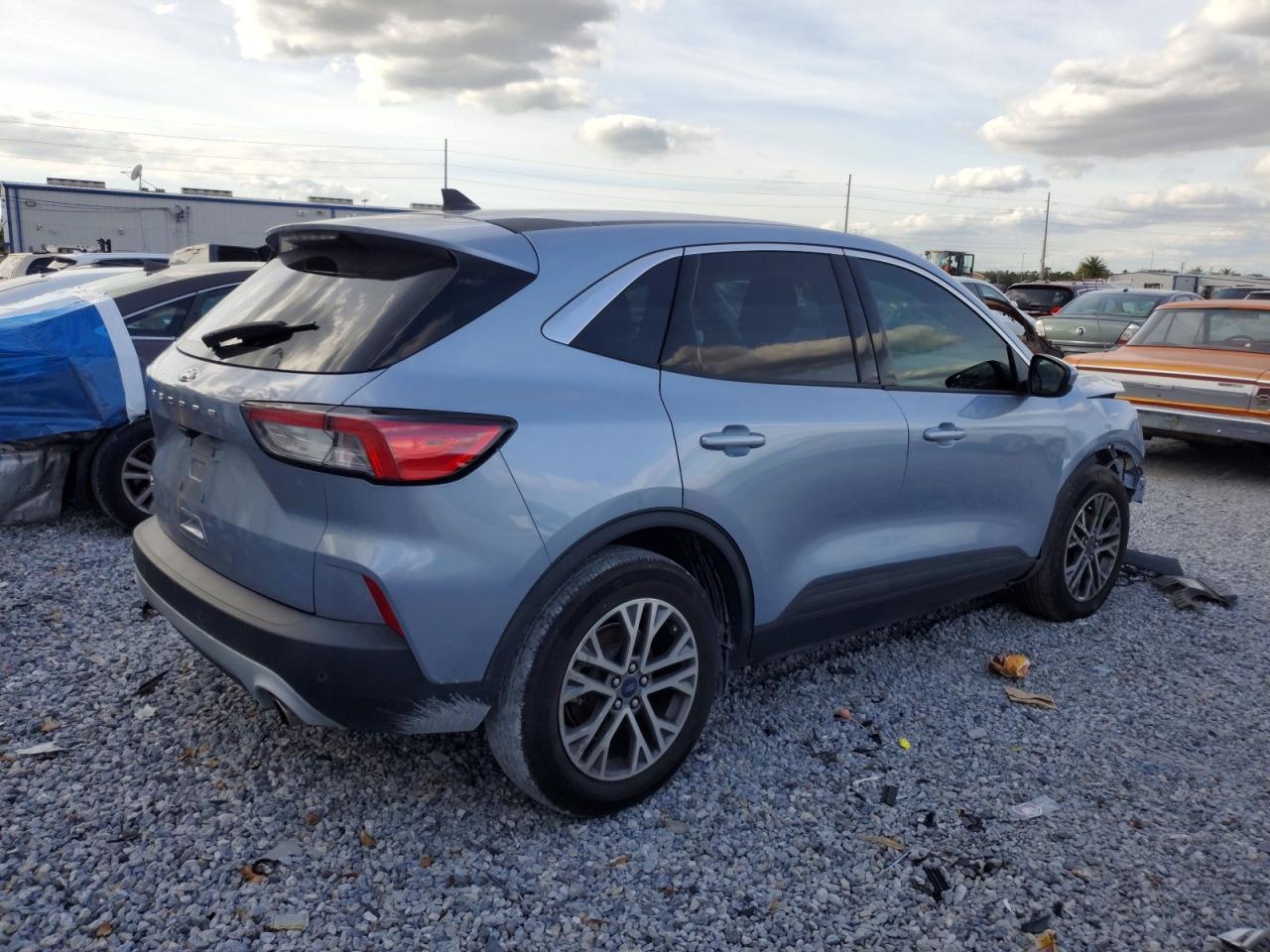 2022 FORD ESCAPE SEL photo 3