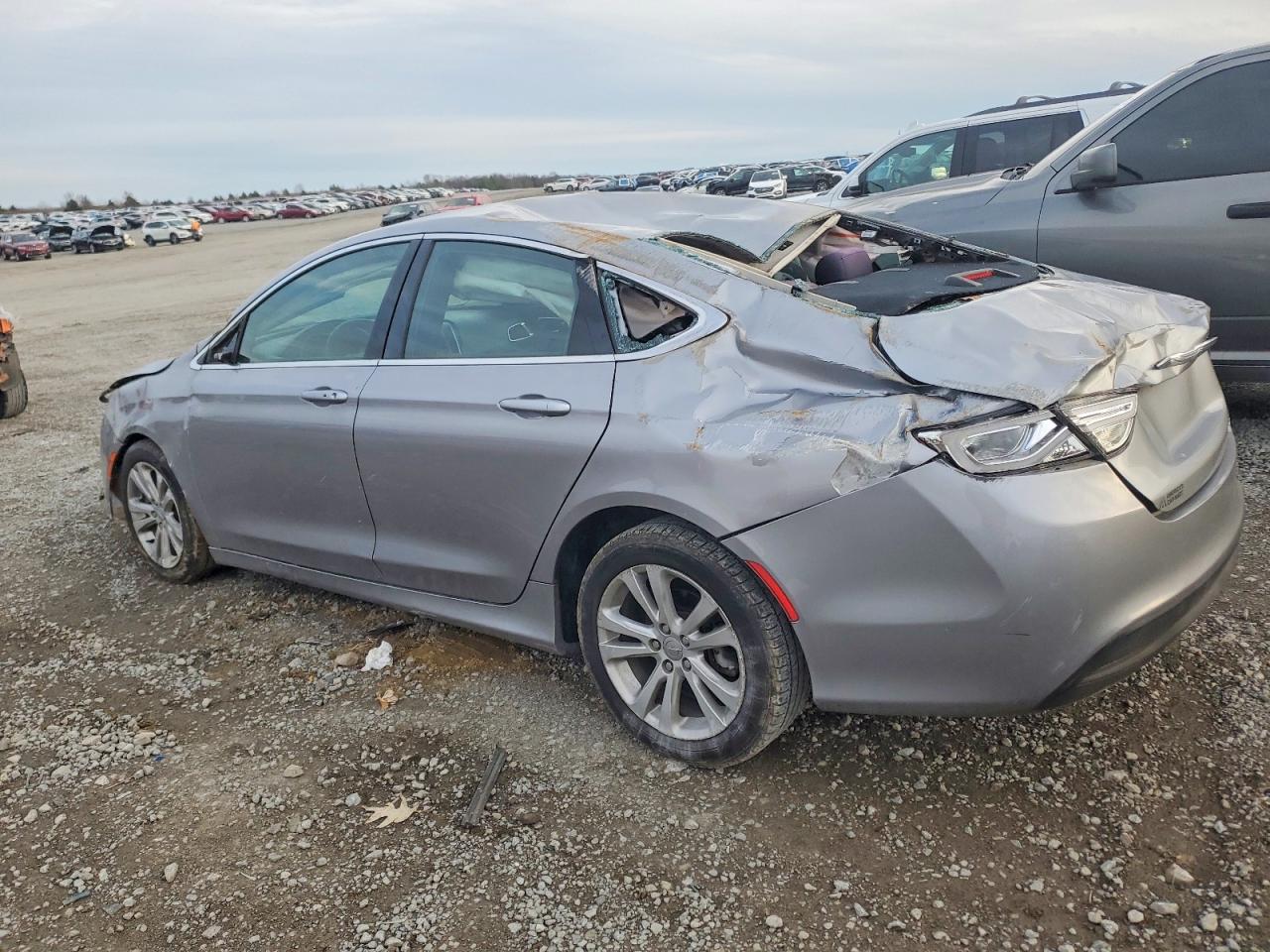 2015 CHRYSLER 200 LX photo 2