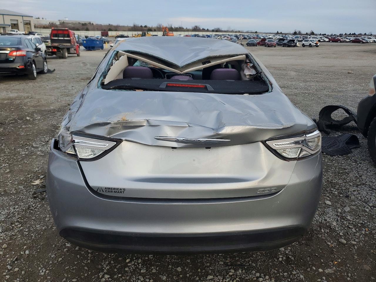 2015 CHRYSLER 200 LX photo 6