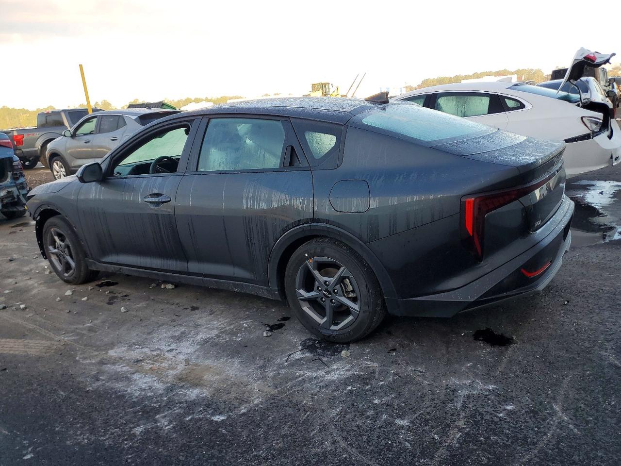 2025 KIA K4 LXS photo 2