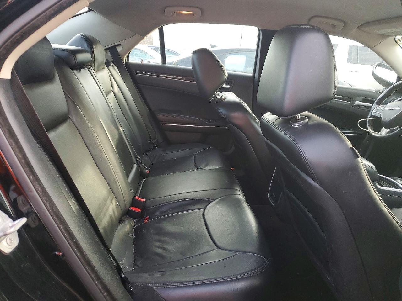 2015 CHRYSLER 300 LIMITED photo 10