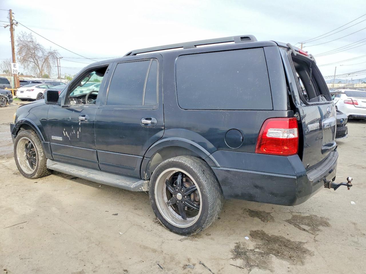 2008 FORD EXPEDITION XLT photo 2