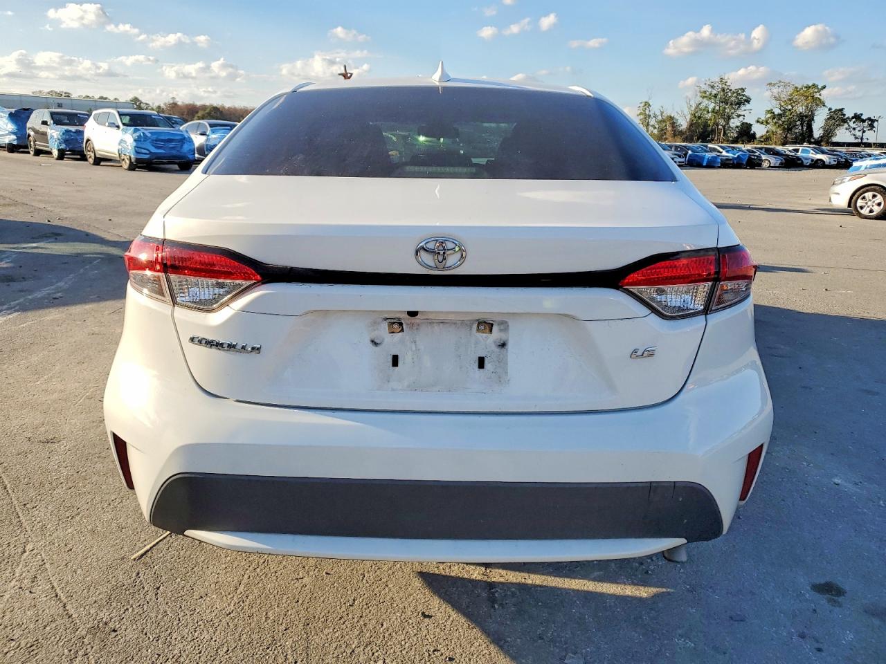 2021 TOYOTA COROLLA LE photo 6