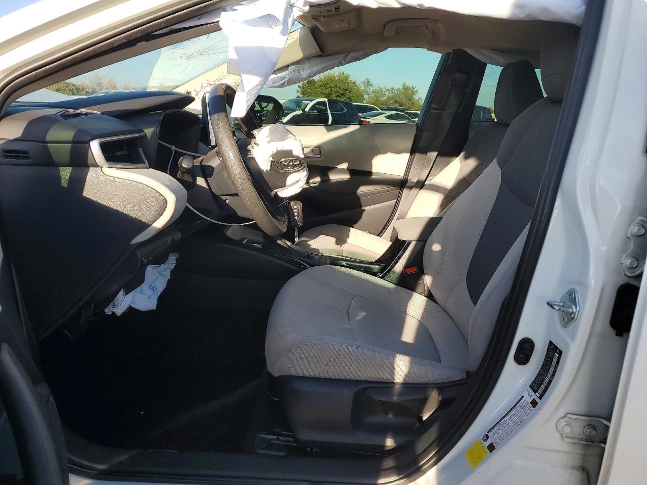 2021 TOYOTA COROLLA LE photo 7
