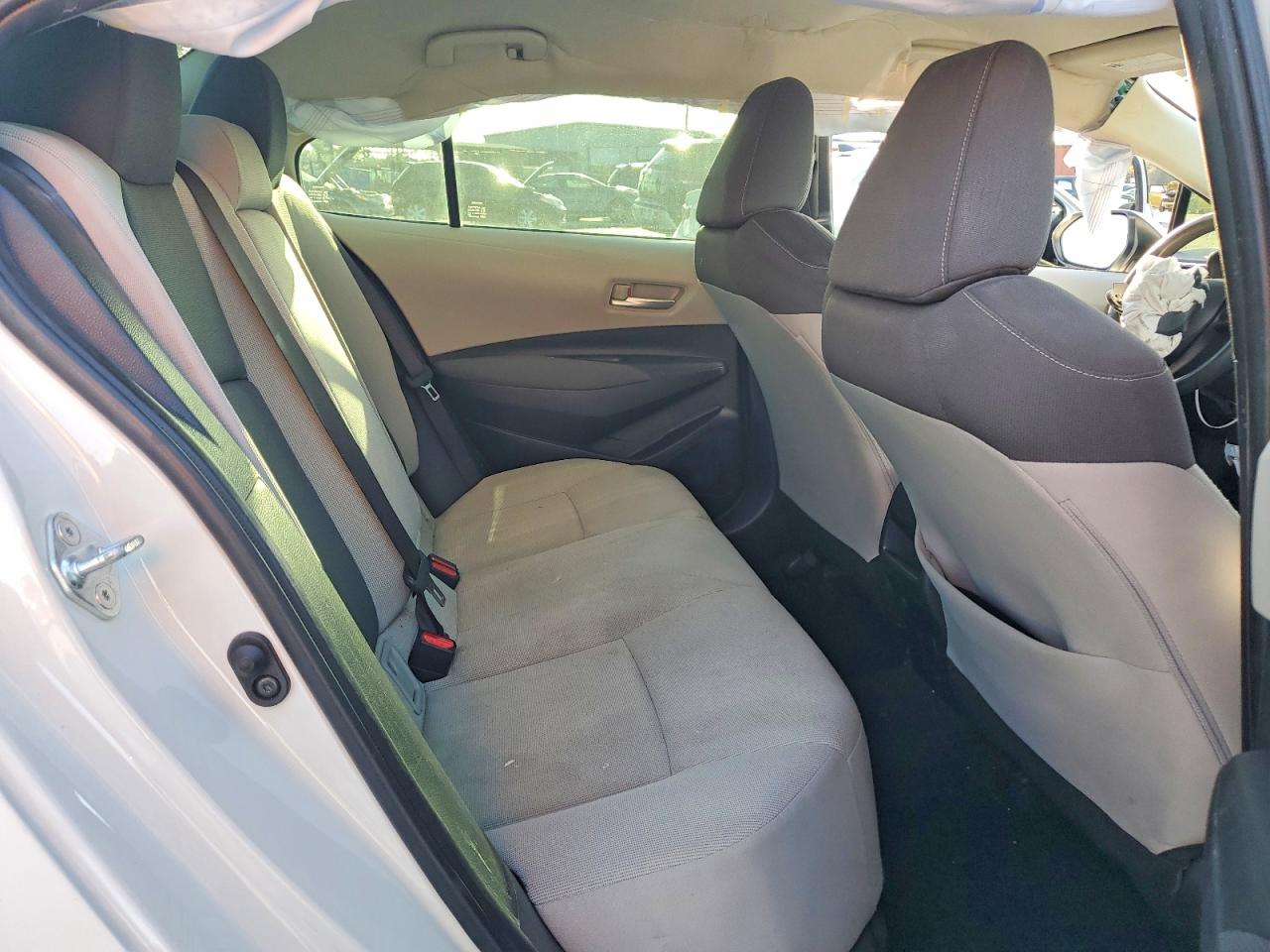 2021 TOYOTA COROLLA LE photo 10