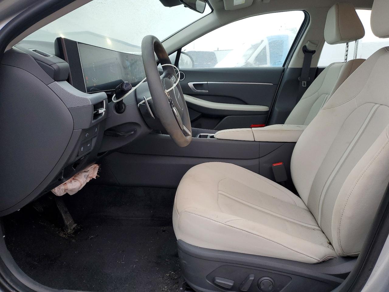 2024 HYUNDAI SONATA SEL photo 13