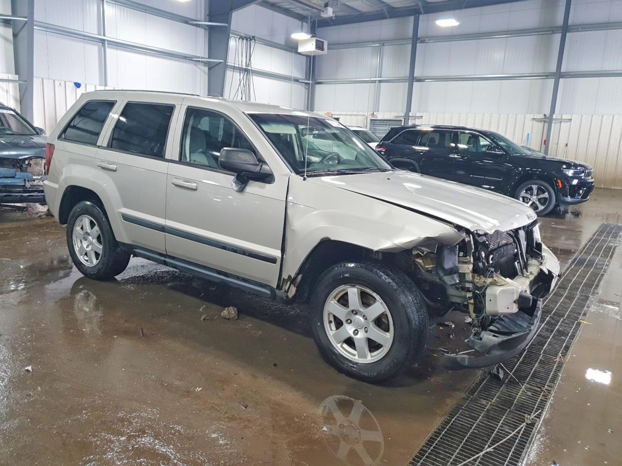 2008 JEEP GRAND CHEROKEE LAREDO photo 4