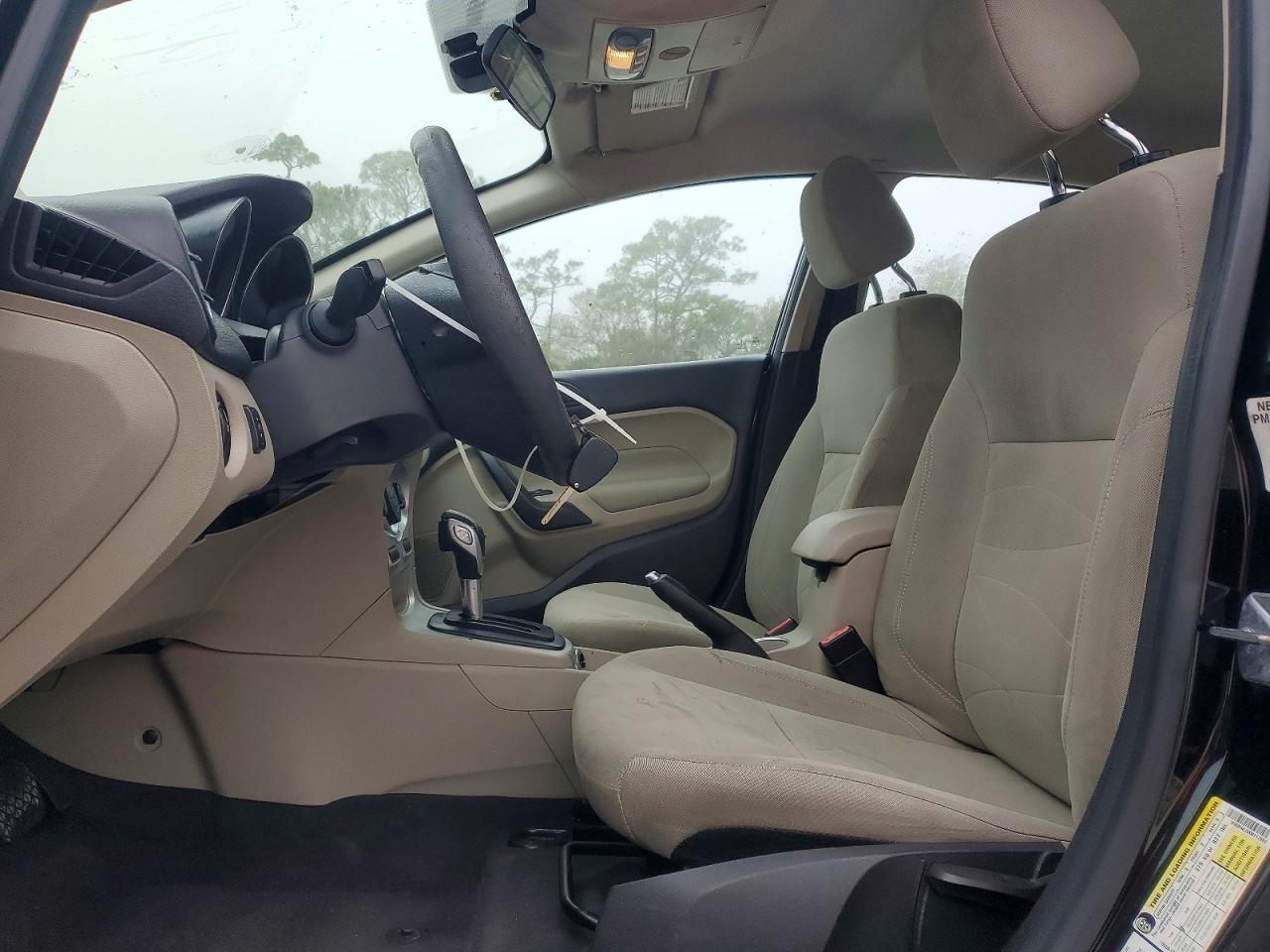 2019 FORD FIESTA SE photo 7