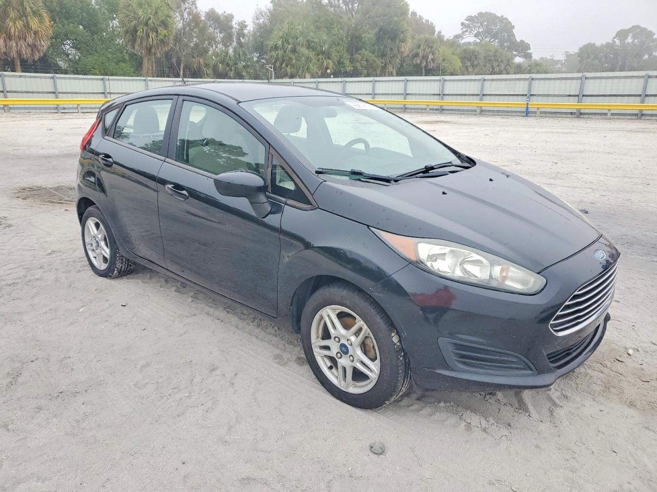 2019 FORD FIESTA SE photo 4