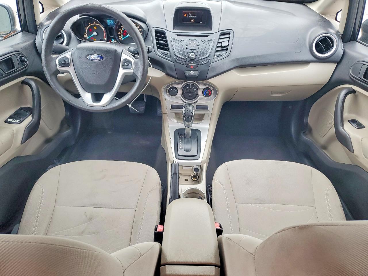 2019 FORD FIESTA SE photo 8