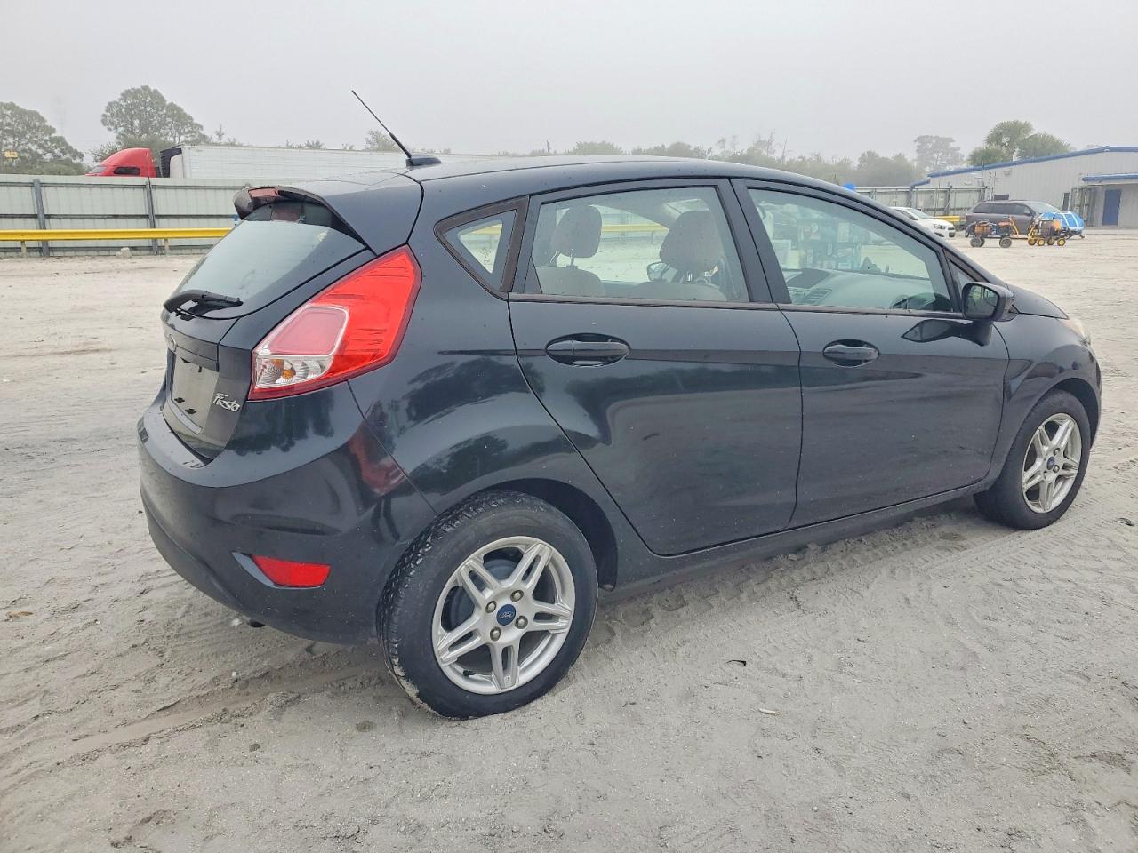 2019 FORD FIESTA SE photo 3