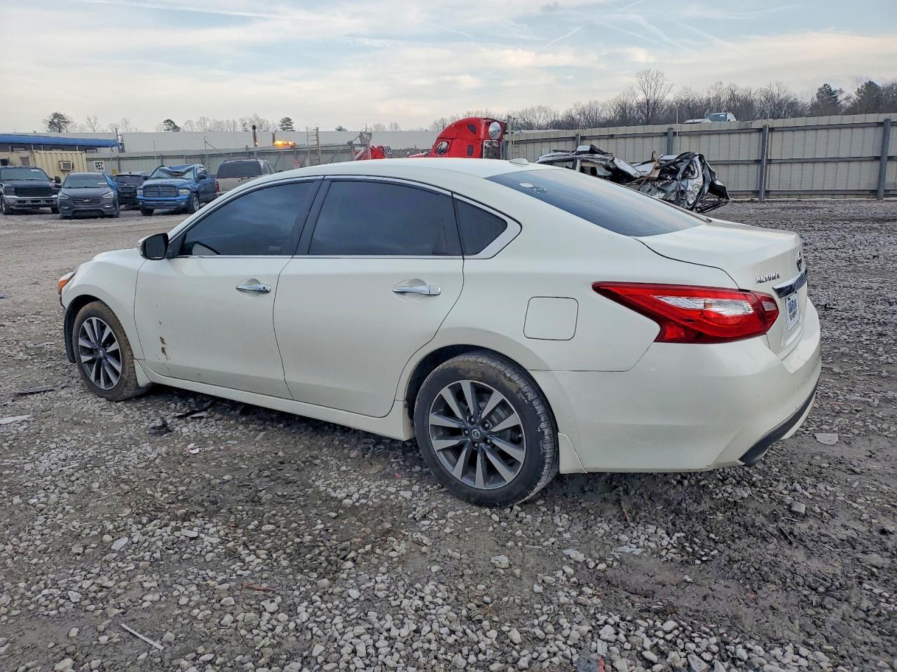 2017 NISSAN ALTIMA 2.5 SV photo 2