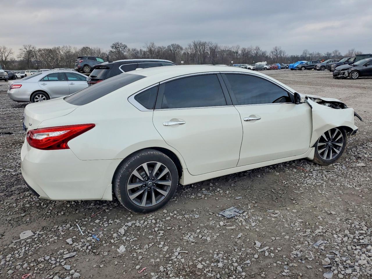 2017 NISSAN ALTIMA 2.5 SV photo 3