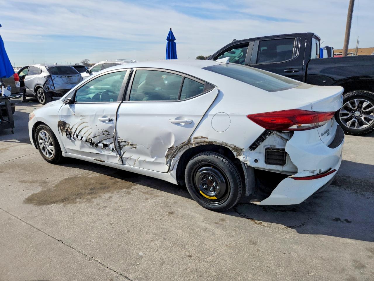 2017 HYUNDAI ELANTRA SE photo 2