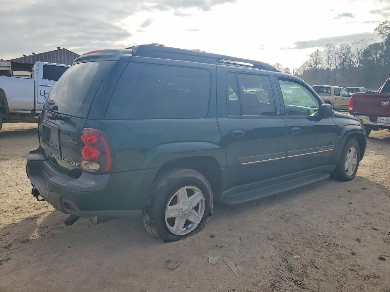2002 CHEVROLET TRAILBLAZER EXT photo 3