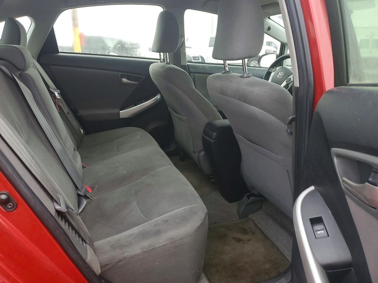 2012 TOYOTA PRIUS photo 10