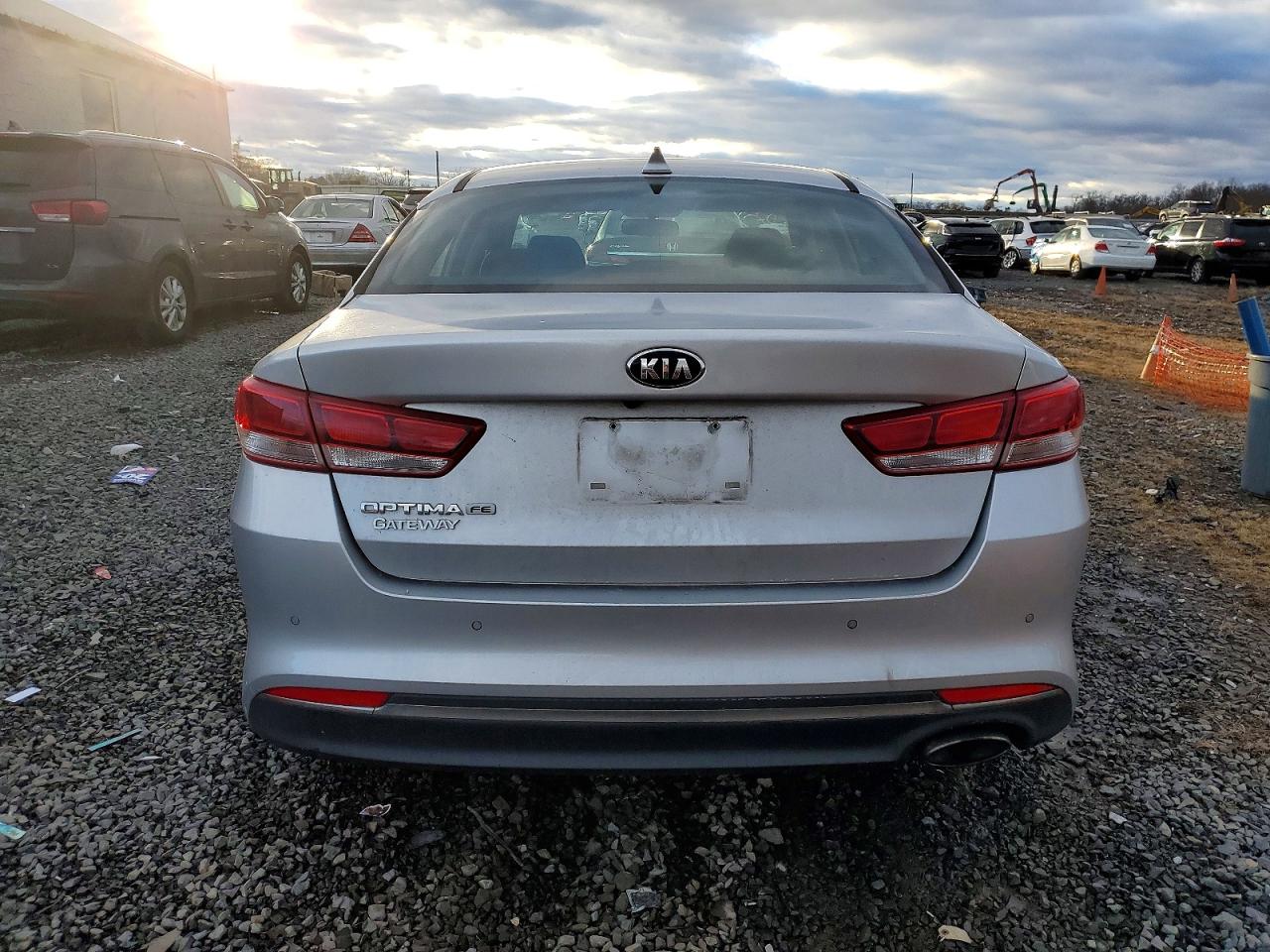 2018 KIA OPTIMA LX photo 6