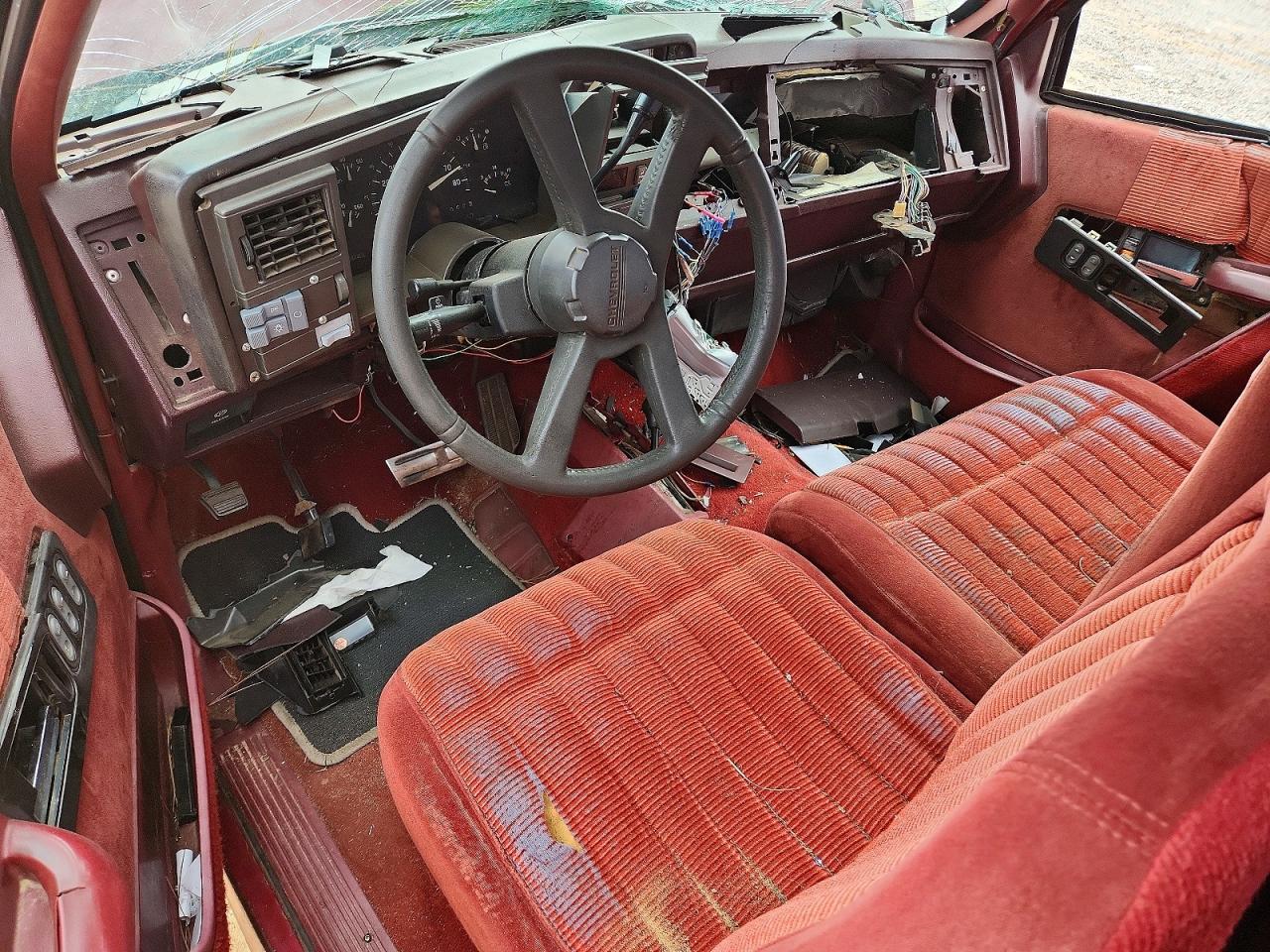 1992 CHEVROLET GMT-400 K1500 photo 8