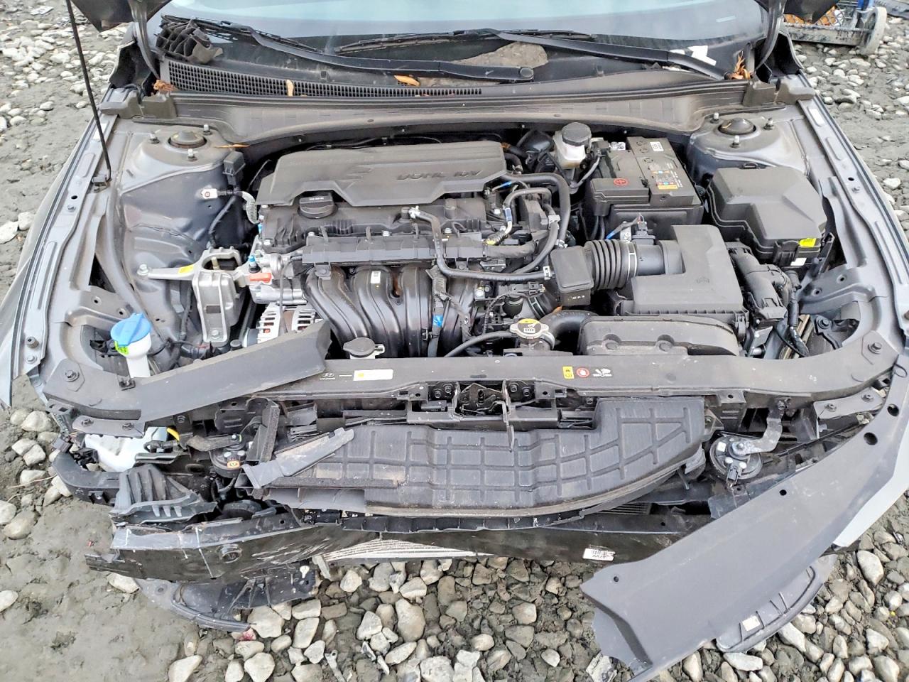 2024 HYUNDAI ELANTRA SEL photo 11
