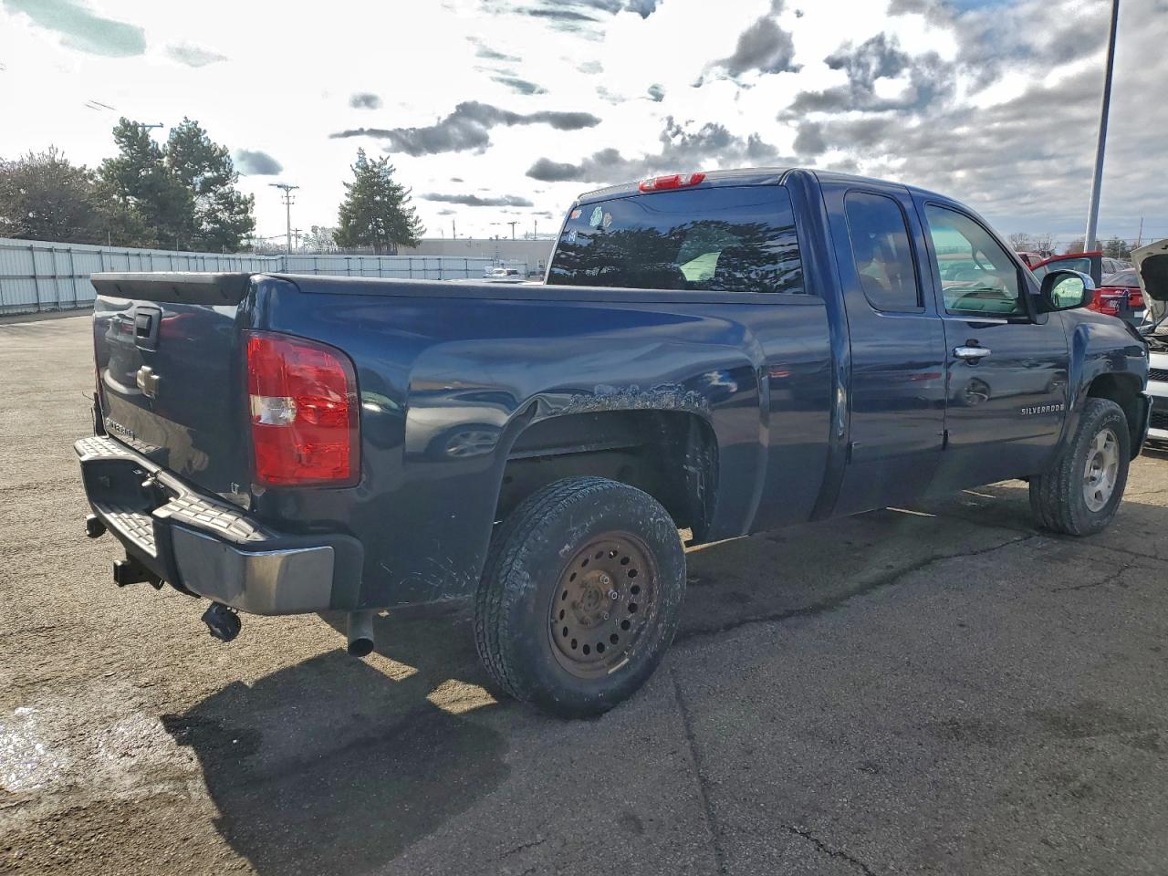 2007 CHEVROLET SILVERADO C1500 photo 3