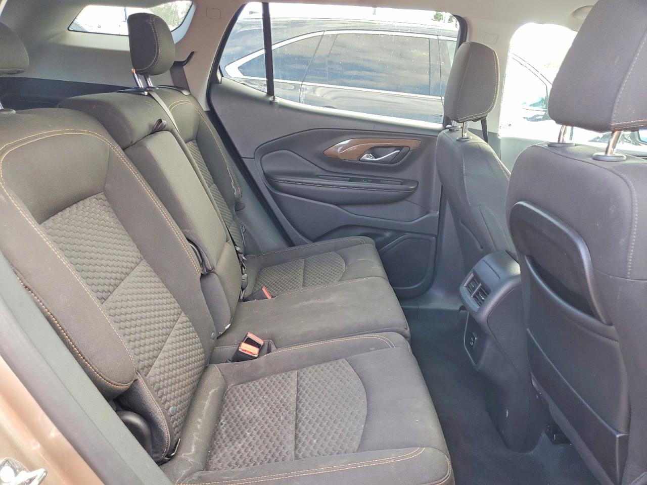 2018 GMC TERRAIN SLE photo 11