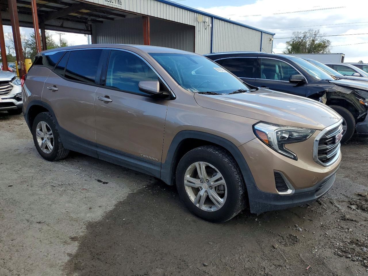 2018 GMC TERRAIN SLE photo 4