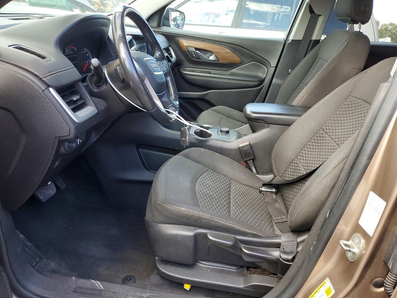 2018 GMC TERRAIN SLE photo 7