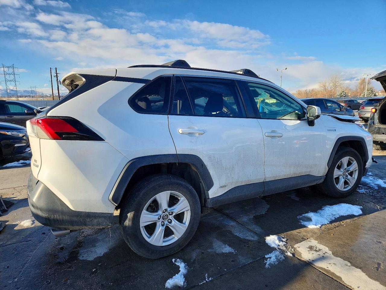 2019 TOYOTA RAV4 LE photo 3