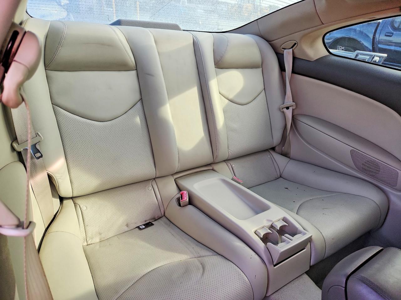 2010 INFINITI G37 BASE photo 10