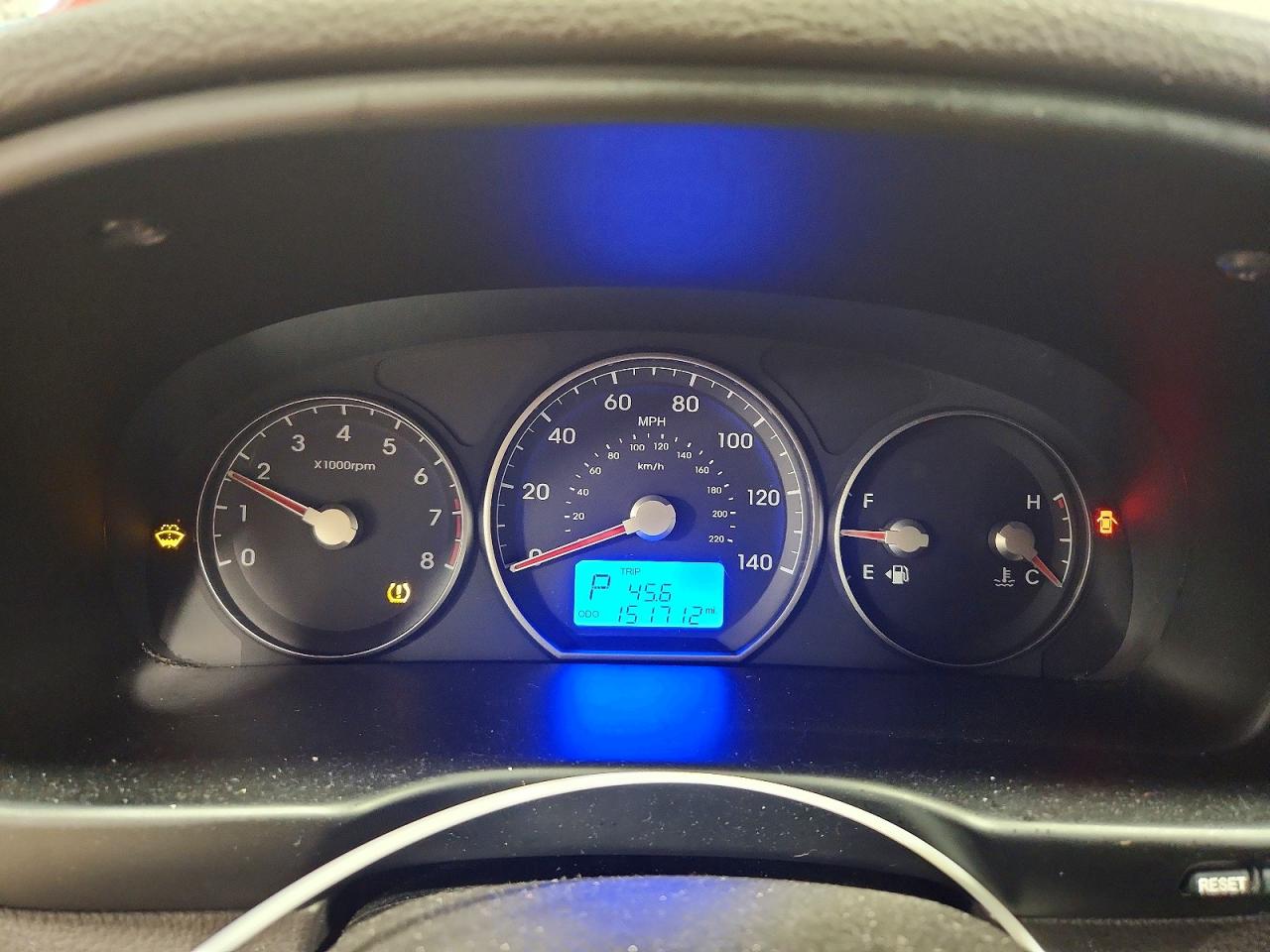 2010 HYUNDAI SANTA FE SE photo 9