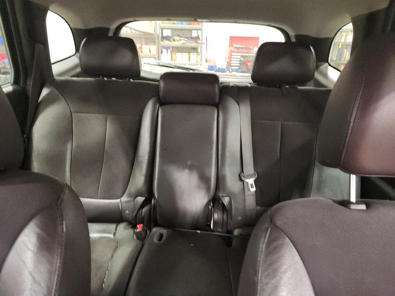 2010 HYUNDAI SANTA FE SE photo 10