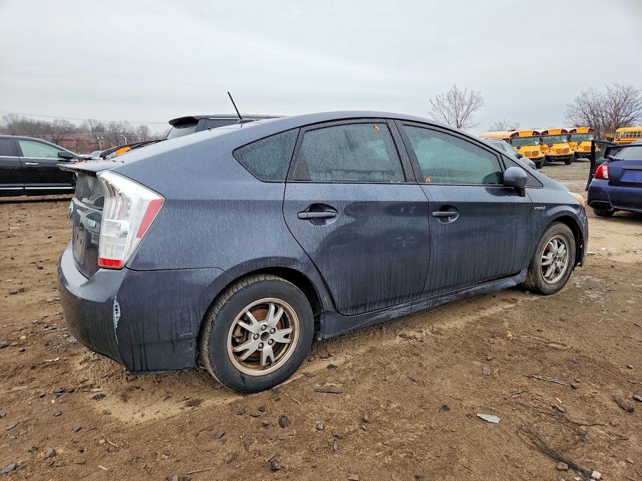 2010 TOYOTA PRIUS photo 3