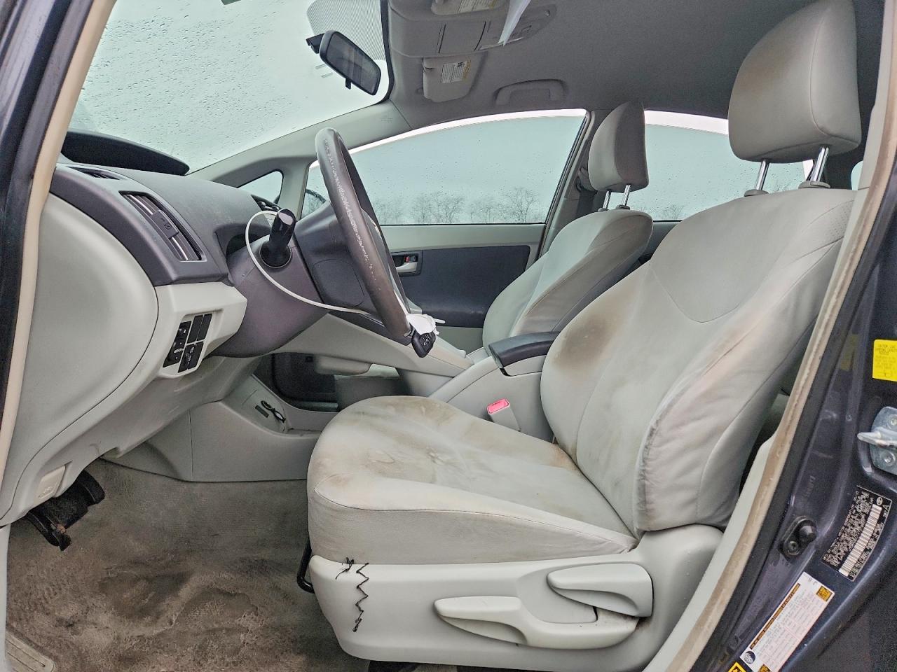 2010 TOYOTA PRIUS photo 7
