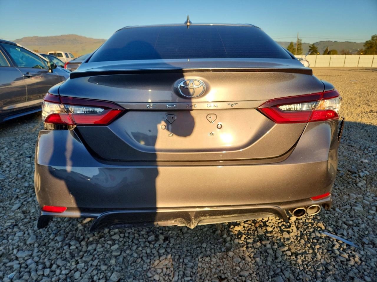 2022 TOYOTA CAMRY SE photo 6