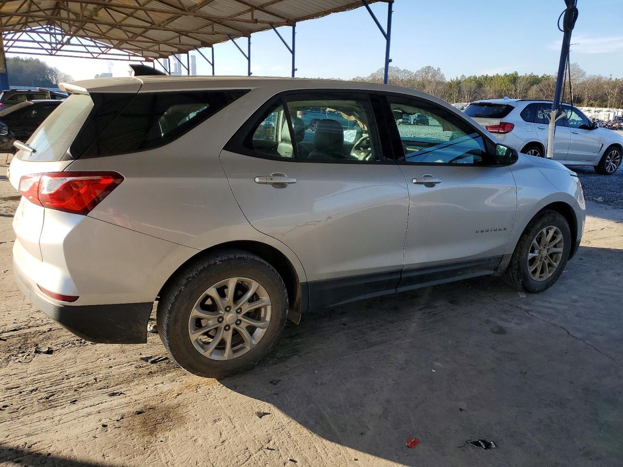 2019 CHEVROLET EQUINOX LS photo 3