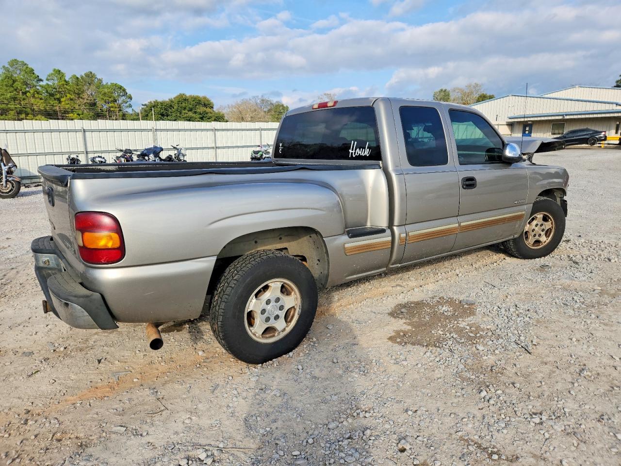 2002 CHEVROLET SILVERADO C1500 photo 3