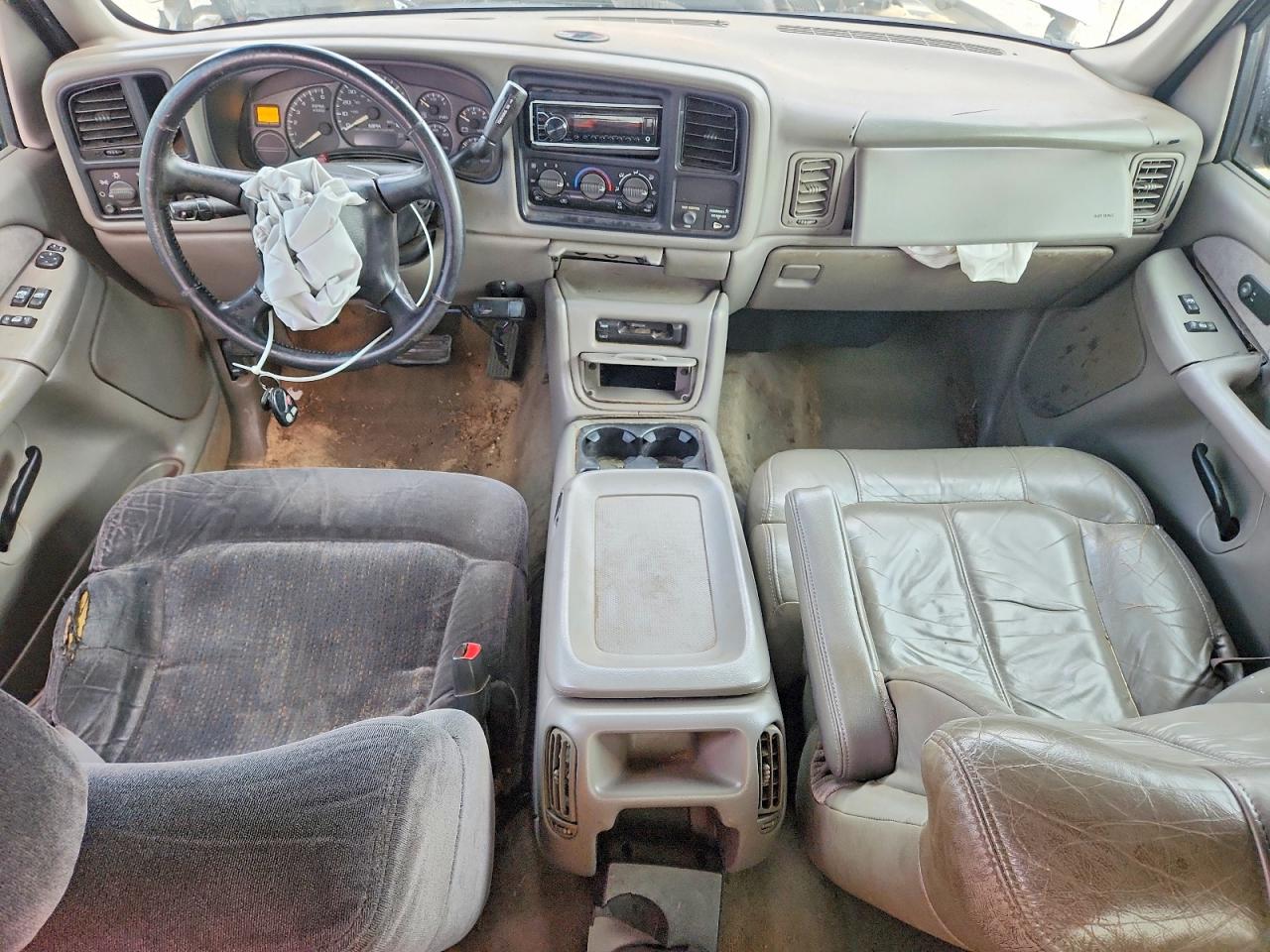 2002 CHEVROLET SILVERADO C1500 photo 8