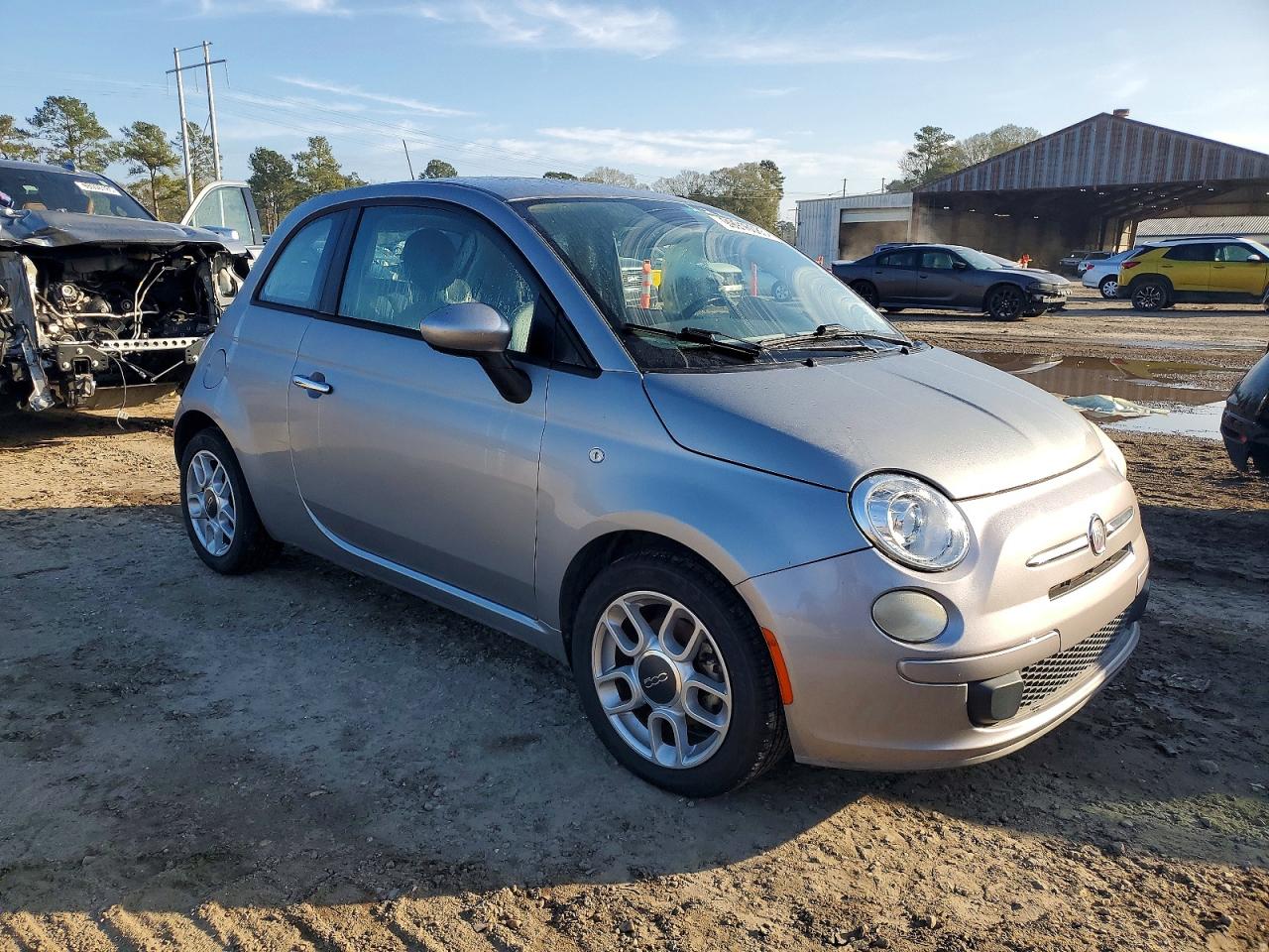 2015 FIAT 500 POP photo 4