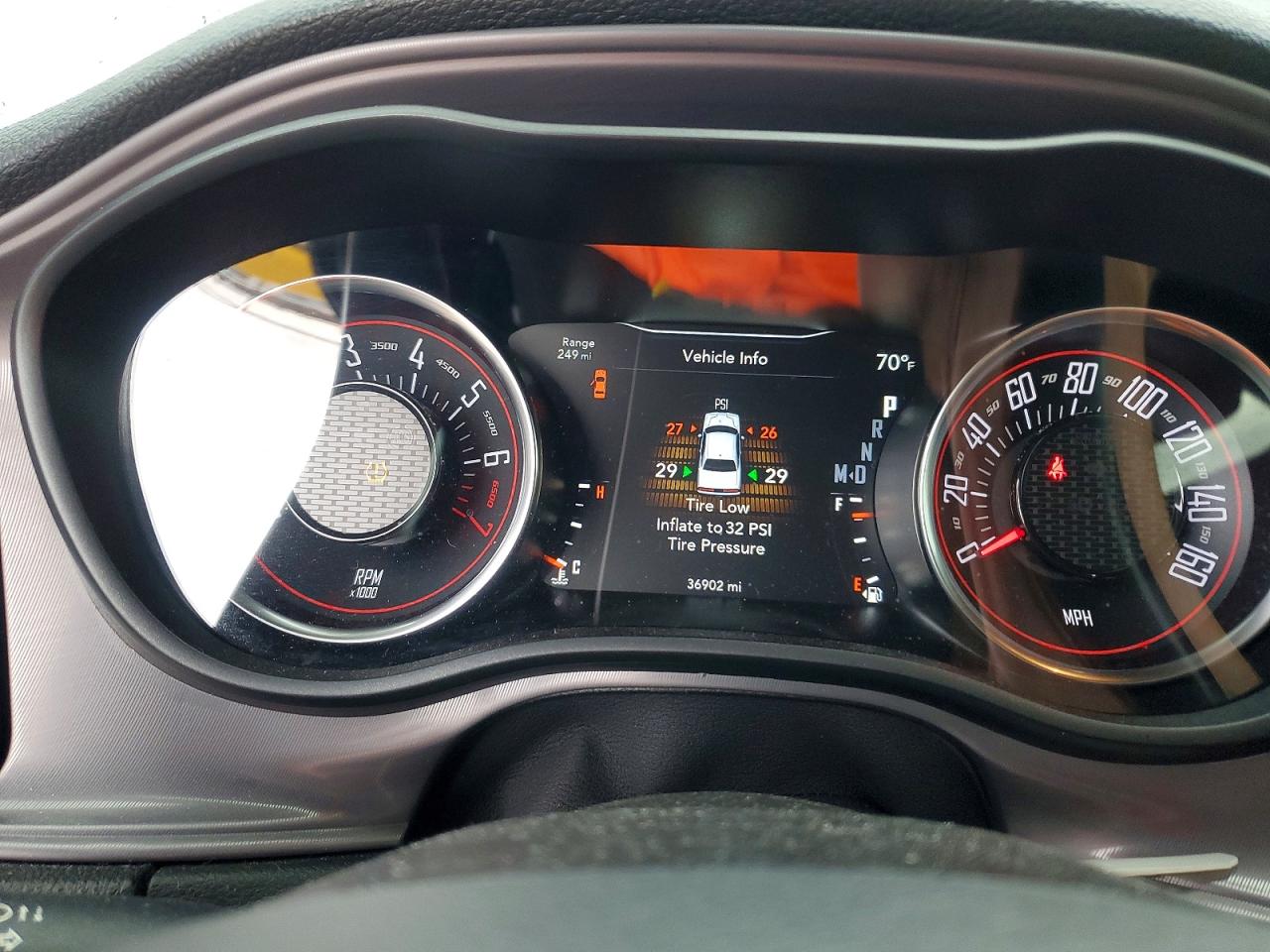 2023 DODGE CHALLENGER SXT photo 9