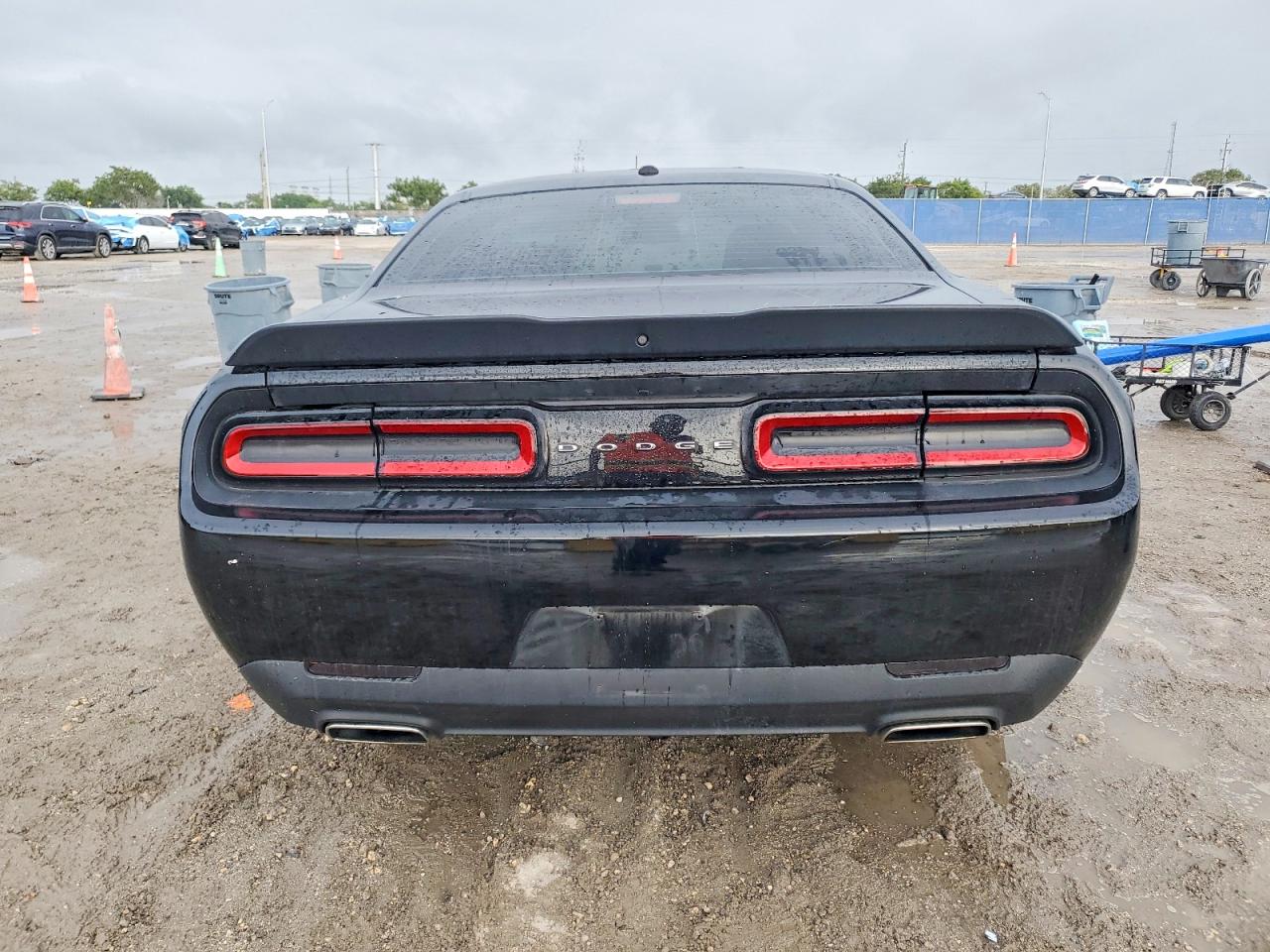 2023 DODGE CHALLENGER SXT photo 6