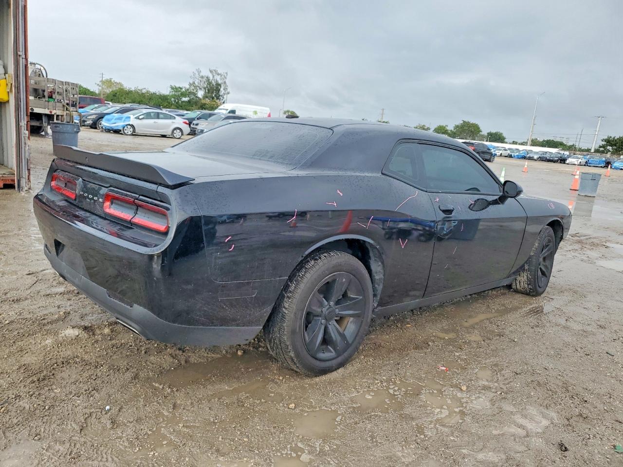 2023 DODGE CHALLENGER SXT photo 3