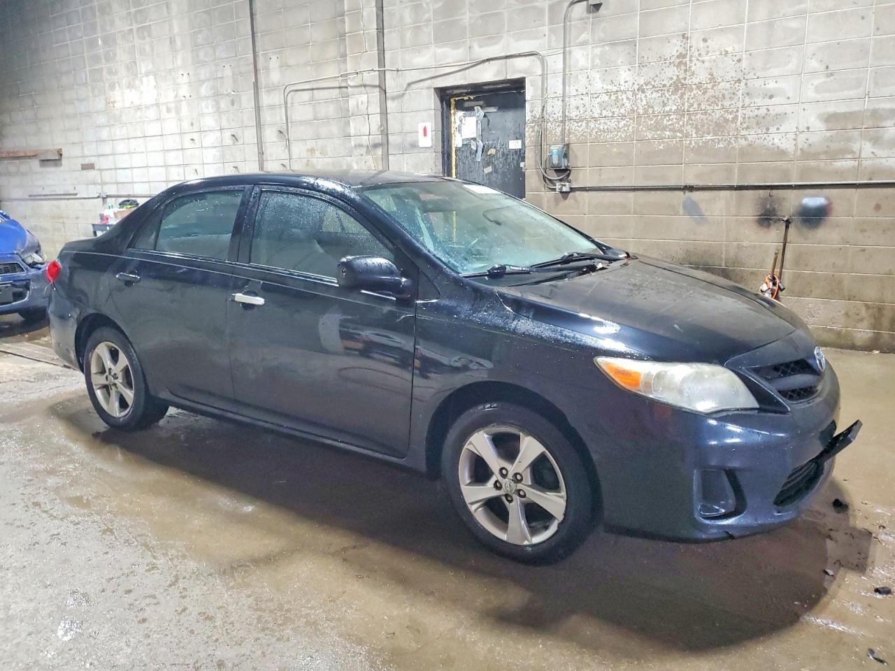 2011 TOYOTA COROLLA BASE photo 4